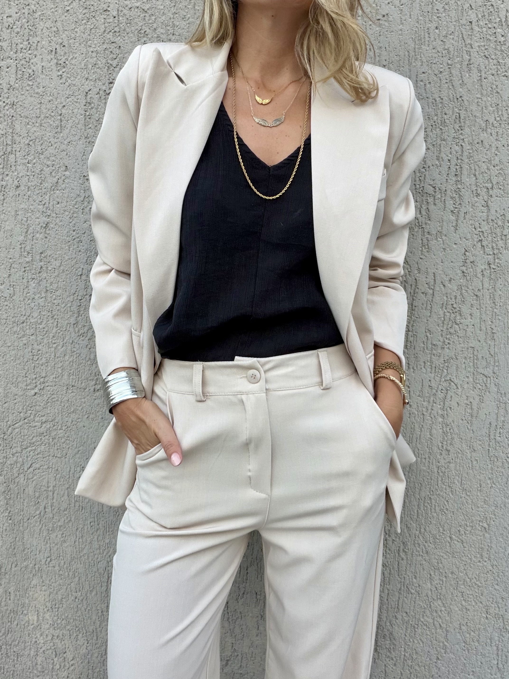 Bianca Cream Suit - Image 5